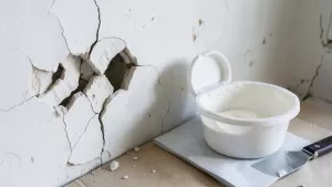 czym uzupelnic ubytki w tynku