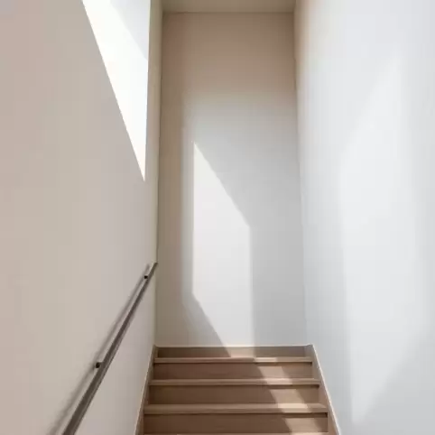Jaki tynk na klatkę schodową